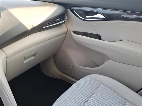 Used 2023 Buick Envision Preferred image 22