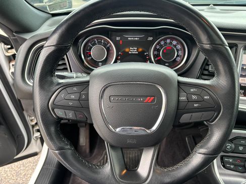 Used 2016 Dodge Challenger R/T image 16