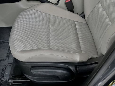 Used 2025 Kia Soul LX FWD image 28