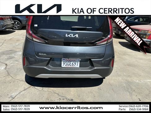 Certified 2025 Kia Soul LX w/ LX Technology Package FWD image 4