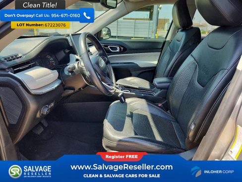 Used 2022 Jeep Compass Limited AWD/4WD image 9