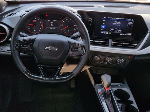 Used 2024 Chevrolet Trax RS w/ Driver Confidence Package image 31