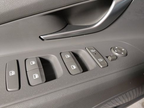 Used 2024 Hyundai Elantra SEL image 27