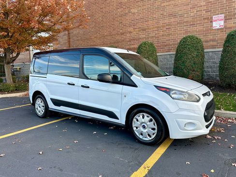 Used 2015 Ford Transit Connect XLT image 24