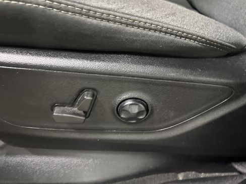 Used 2021 RAM 1500 Big Horn AWD/4WD image 14