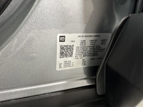 Used 2025 Chevrolet Trax RS w/ Driver Confidence Package image 36