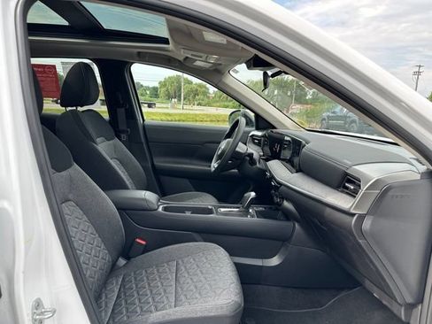 Used 2026 Nissan Kicks SV w/ SV Premium Package AWD/4WD image 20