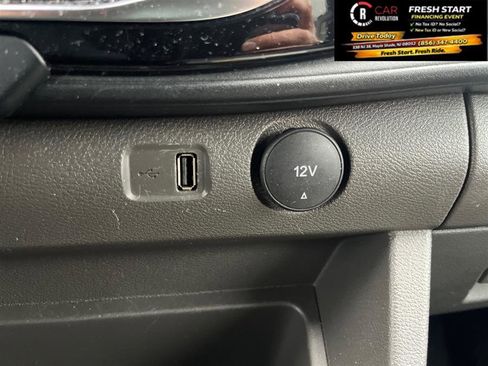 Used 2024 Ford Transit 350 XLT image 23