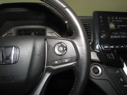 Used 2023 Honda Odyssey Sport image 6