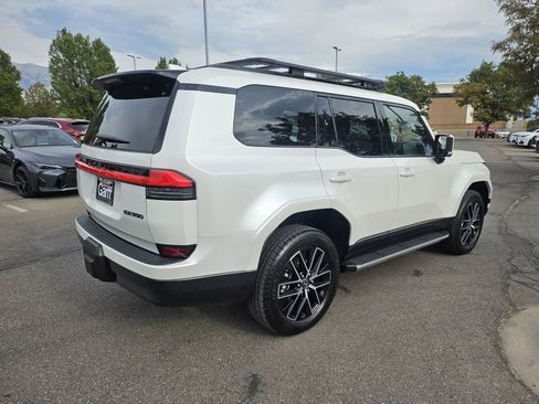 Used 2026 Lexus GX 550 w/ Accessory Package (31) AWD/4WD image 5