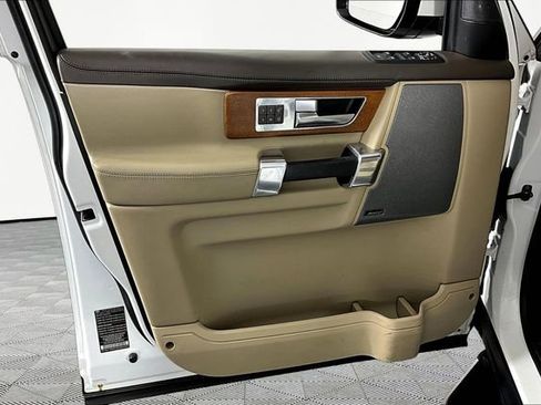 Used 2016 Land Rover LR4 HSE LUX image 18