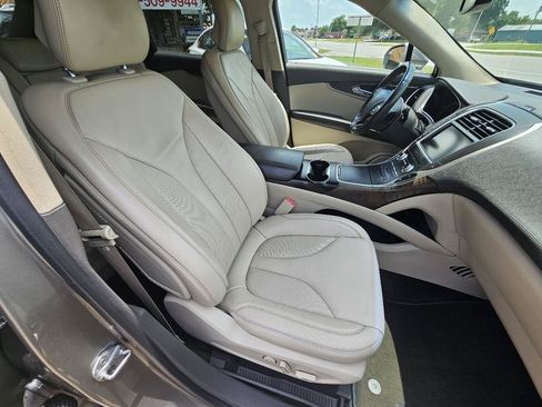 Used 2016 Lincoln MKX Select w/ Select Plus Package FWD image 23