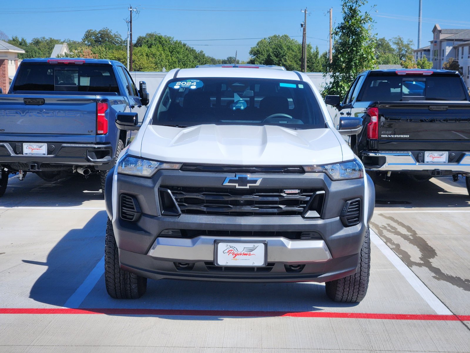 Certified 2024 Chevrolet Colorado Trail Boss w/ Technology Package AWD/4WD image 7