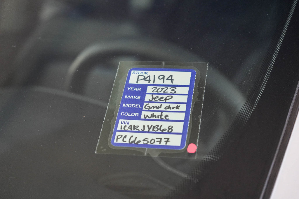 Used 2023 Jeep Grand Cherokee 4WD 4xe image 28