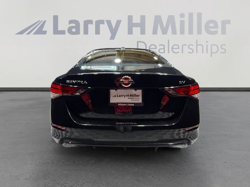 Used 2022 Nissan Sentra SV w/ All-Weather Package image 4