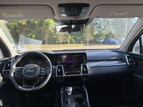 Certified 2023 Kia Sorento S FWD image 24