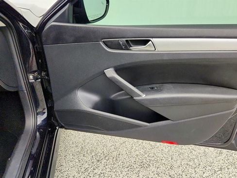Used 2019 Volkswagen Passat 2.0T Wolfsburg w/ Wheels & Sunroof Package FWD image 24
