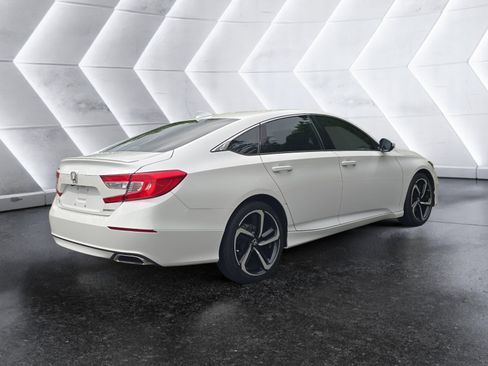 Used 2019 Honda Accord Sport image 5