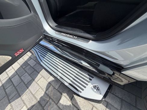 Used 2024 Mercedes-Benz Maybach GLS 600 4MATIC image 43