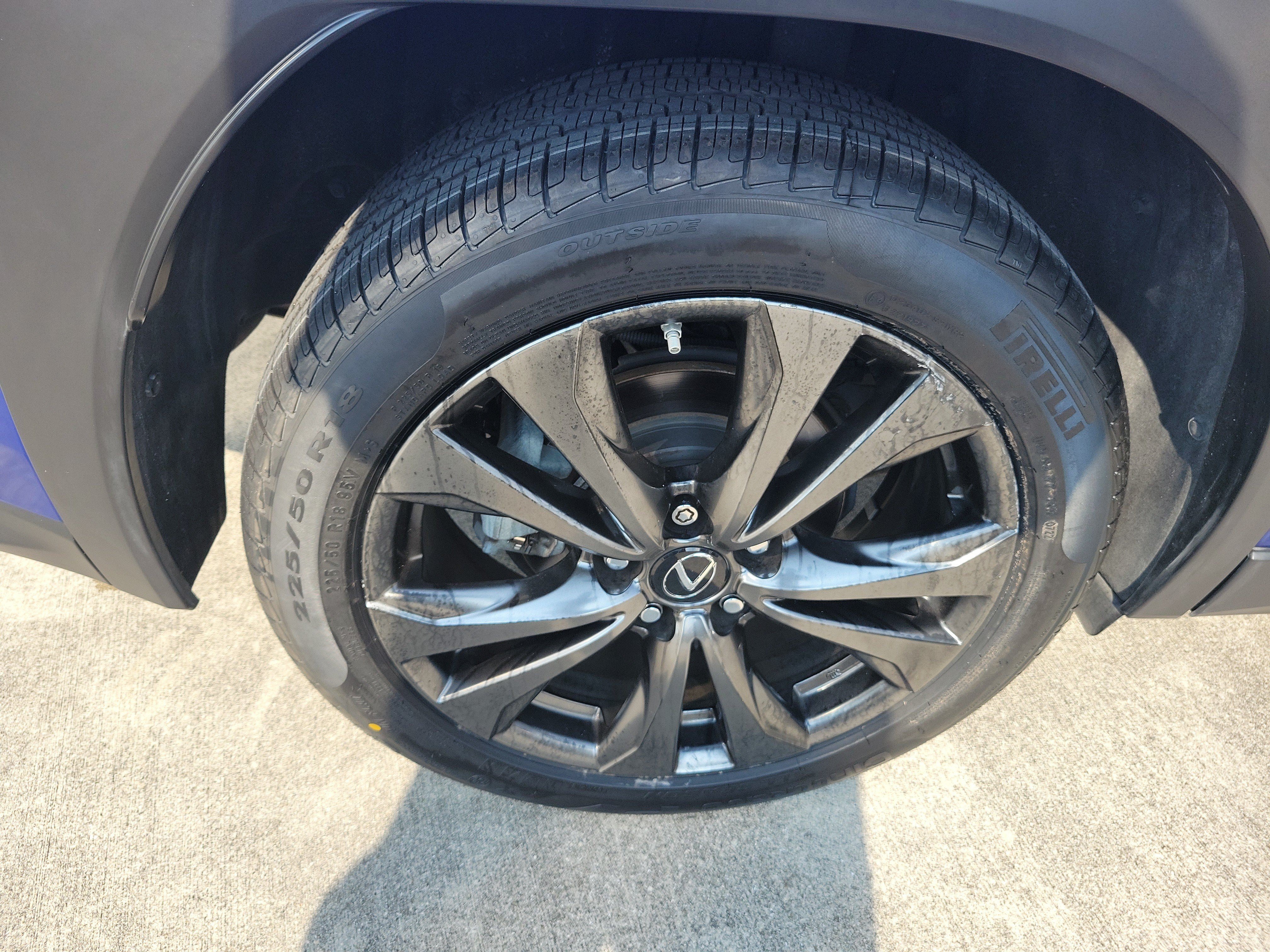 Used 2019 Lexus UX 200 F Sport w/ F Sport Premium Package FWD image 8