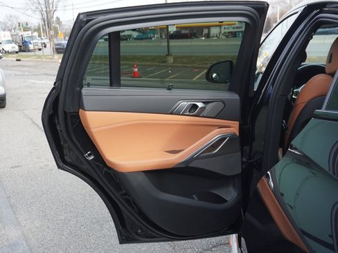 Used 2023 BMW X6 xDrive40i w/ M Sport Package image 32