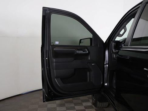 Used 2025 Chevrolet Silverado 1500 LT Trail Boss w/ Convenience Package II AWD/4WD image 19