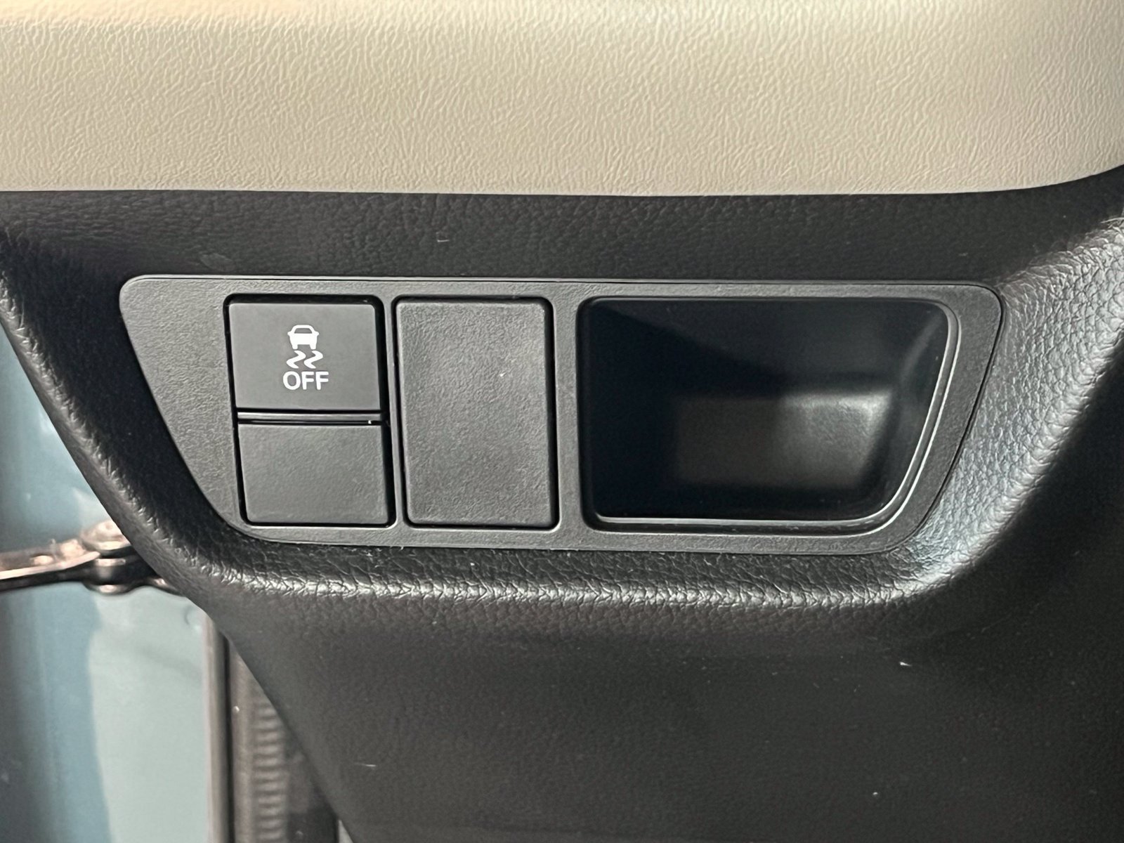 Used 2024 Honda HR-V LX image 32