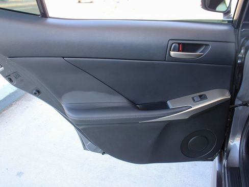 Used 2018 Lexus IS 300 F Sport RWD image 43