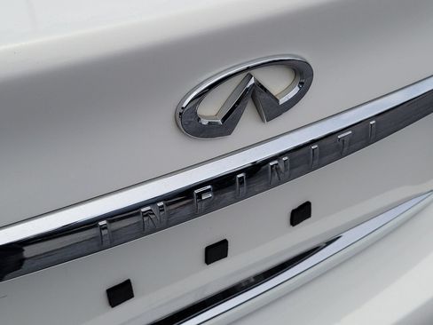 Used 2015 INFINITI Q50 w/ Moonroof Package RWD image 7
