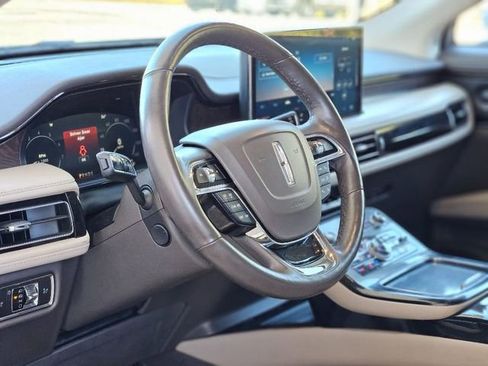 Used 2021 Lincoln Nautilus Reserve image 14