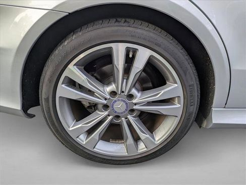 Used 2014 Mercedes-Benz E 350 Sedan image 23