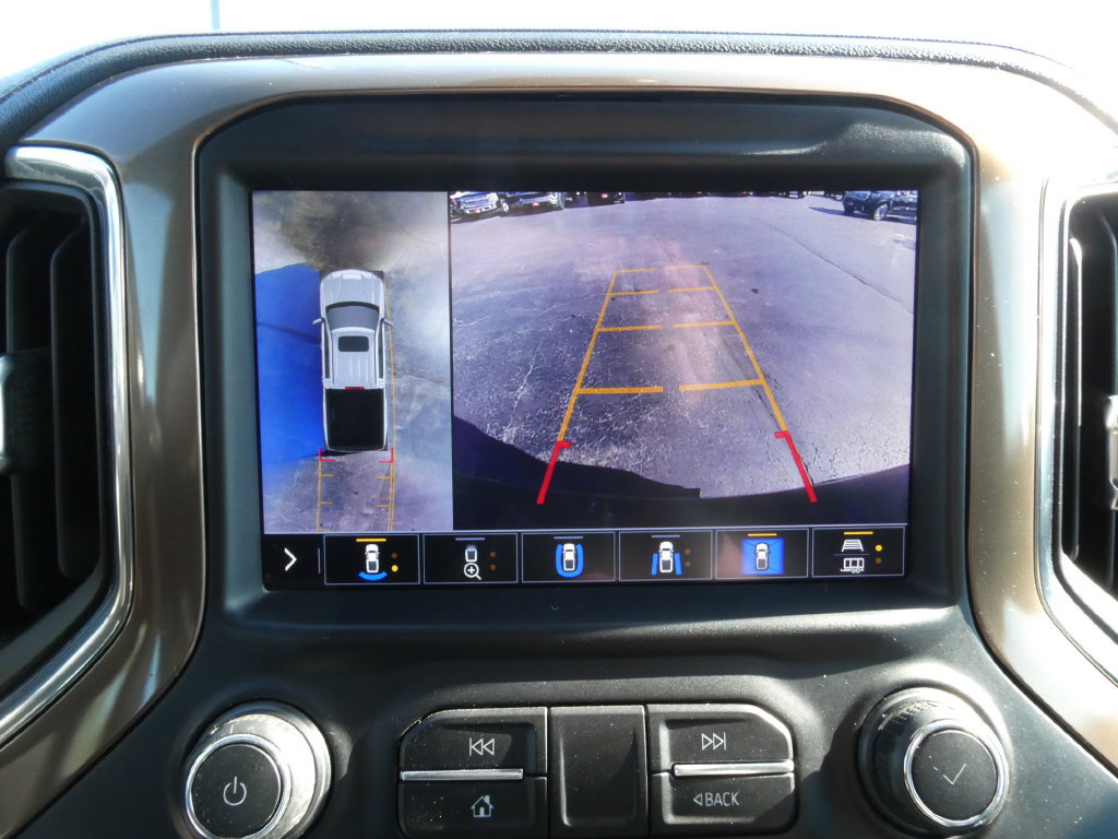 Used 2021 Chevrolet Silverado 1500 High Country w/ Technology Package AWD/4WD image 35