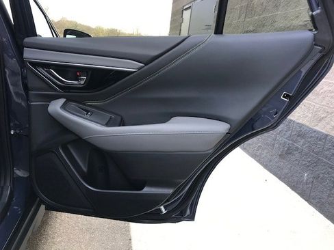 Certified 2025 Subaru Outback Onyx Edition w/ Popular Package #2 image 18