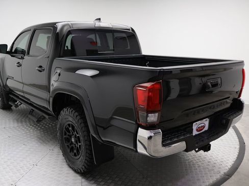 Certified 2020 Toyota Tacoma SR5 image 11