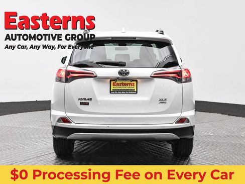 Used 2018 Toyota RAV4 XLE AWD/4WD image 6