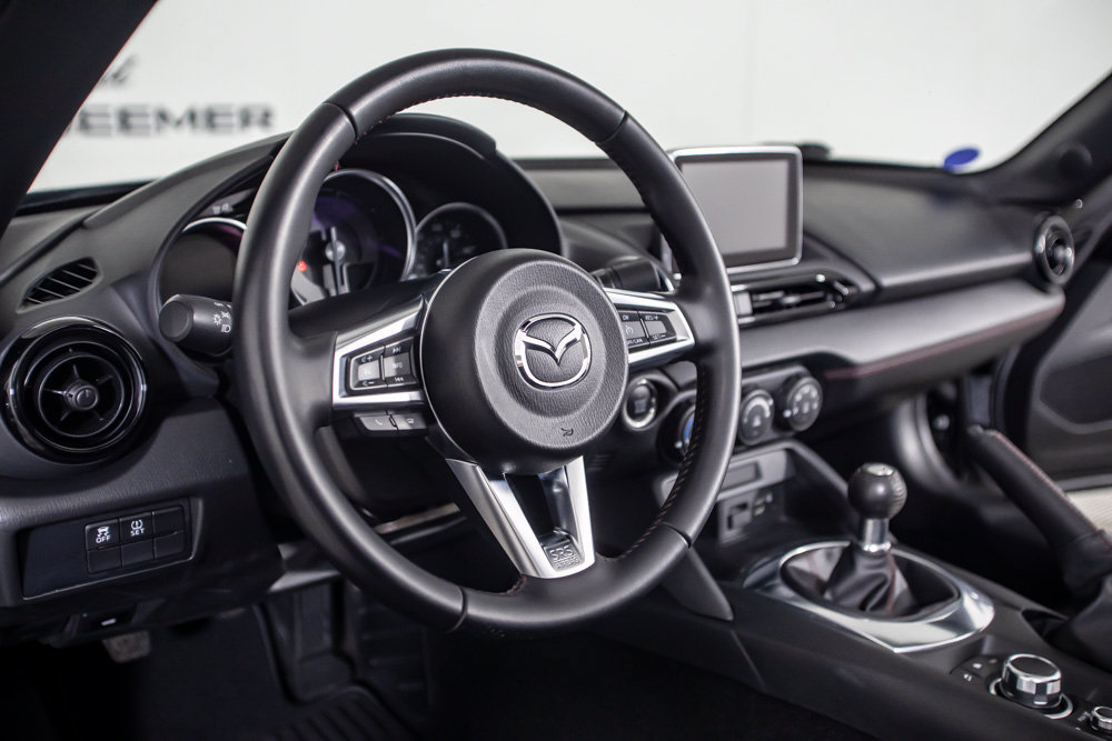 Used 2016 MAZDA MX-5 Miata Club w/ Brembo/BBS Package RWD image 21