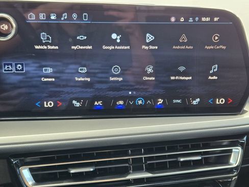 New 2026 Chevrolet Traverse LT w/ Sun and Wheel Package FWD image 18