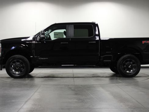 New 2025 Ford F250 XL w/ STX Appearance Package image 7