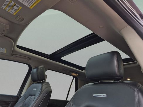 Used 2018 Ford Expedition Platinum RWD image 25