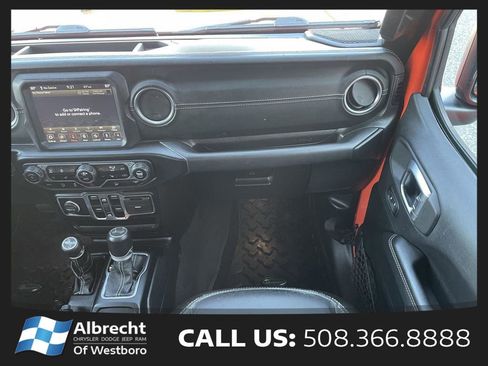 Used 2020 Jeep Wrangler Unlimited Sahara AWD/4WD image 22