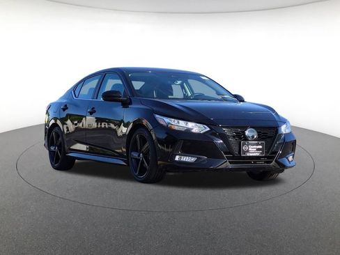 Used 2022 Nissan Sentra SR w/ Midnight Edition FWD image 3