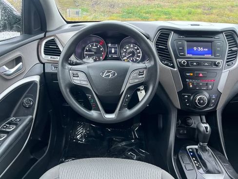 Used 2017 Hyundai Santa Fe Sport image 12