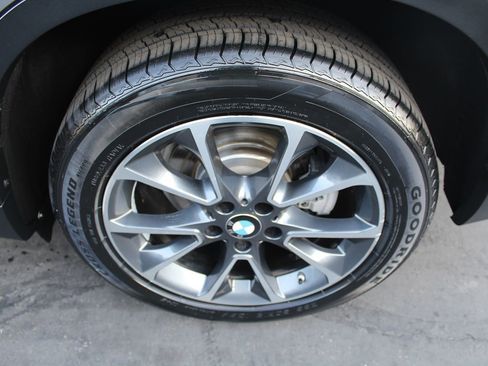 Used 2017 BMW X5 xDrive40e AWD/4WD image 16