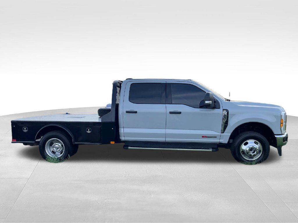 Used 2025 Ford F350 XLT AWD/4WD image 6