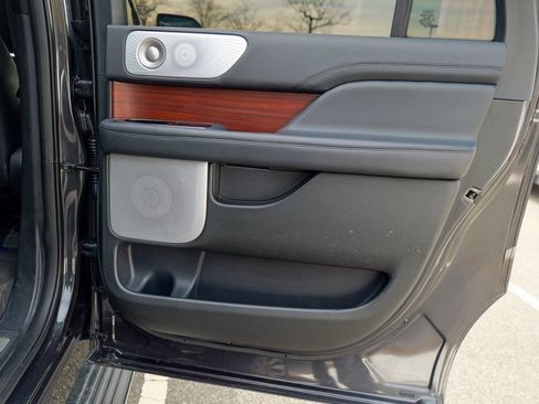 Used 2023 Lincoln Navigator L Reserve AWD/4WD image 29