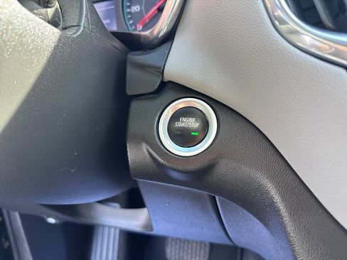 Certified 2022 Chevrolet Equinox LS image 34