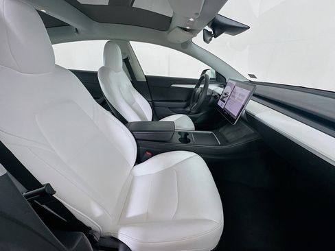 Used 2023 Tesla Model 3 Standard Range image 31