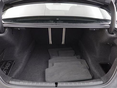 Used 2019 BMW M550i xDrive w/ Premium Package image 19