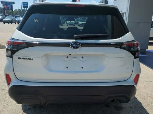 Certified 2025 Subaru Forester Premium AWD/4WD image 40