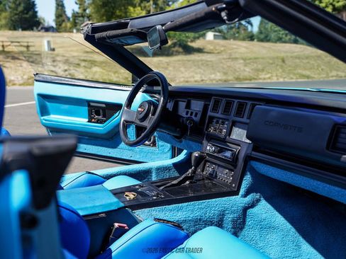 Used 1988 Chevrolet Corvette Convertible RWD image 47
